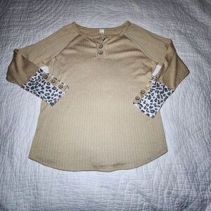 7th Ray Womens Sz XL Long Sleeve Shirt Blouse Beige And Leopard Print